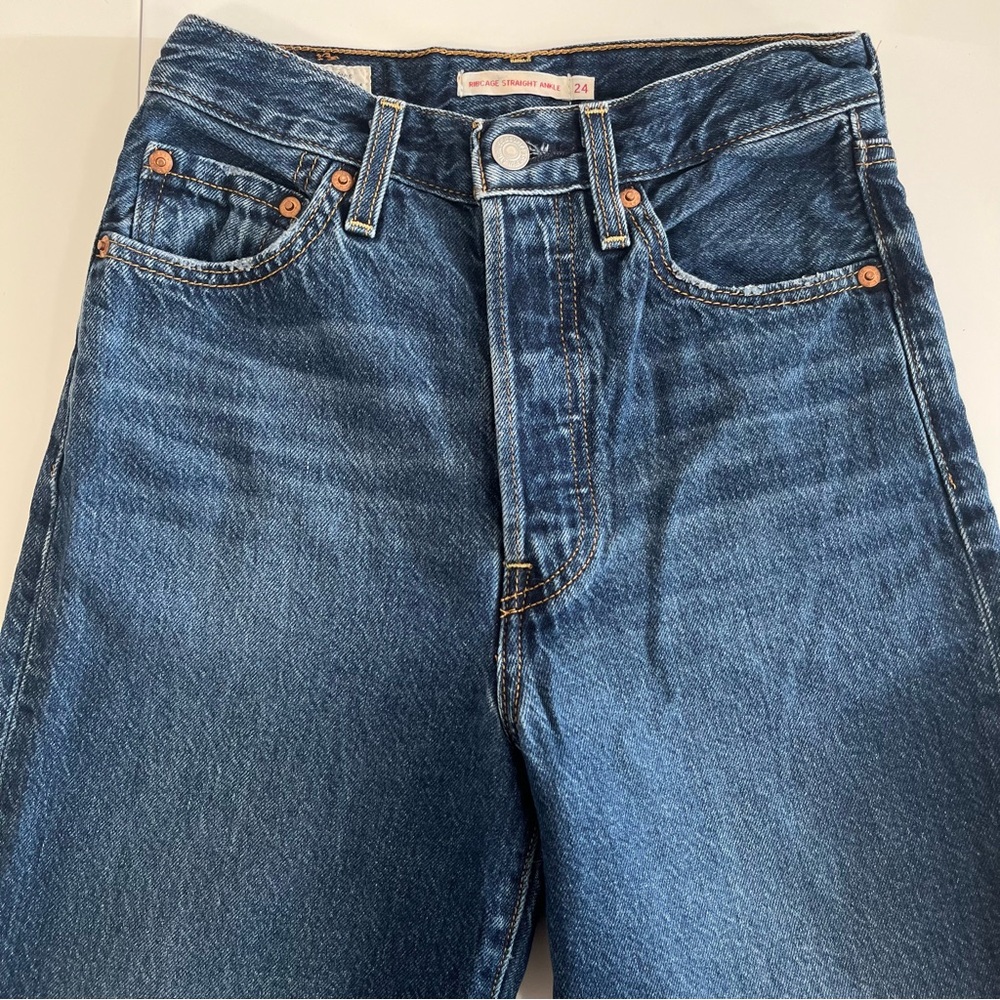 Levi’s Ribcage Straight Ankle Jeans